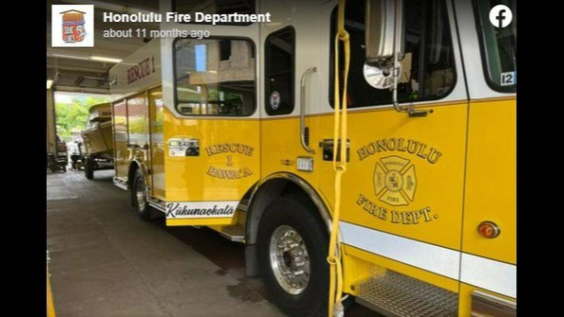 A 31-year-old lost hiker was rescued after shining his cellphone light, Hawaii officials said.