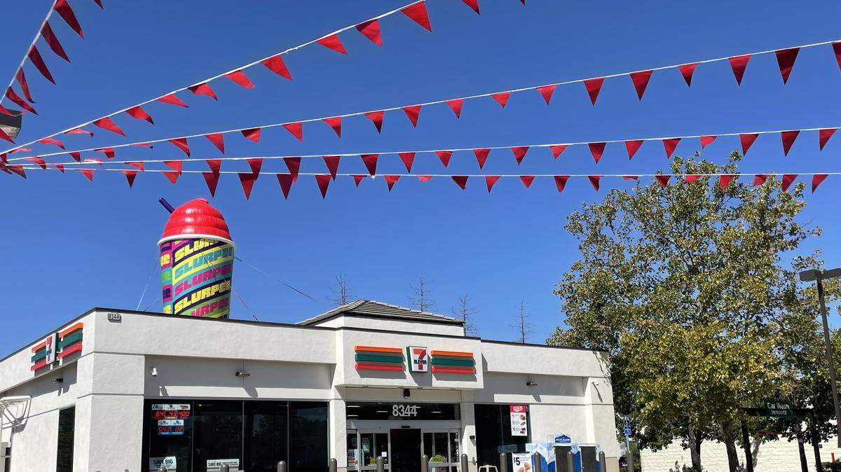 7-Eleven opened a new location at 8344 Power Inn Road in Elk Grove, California near Texas Roadhouse. The convenience store is open for 24 hours a day.