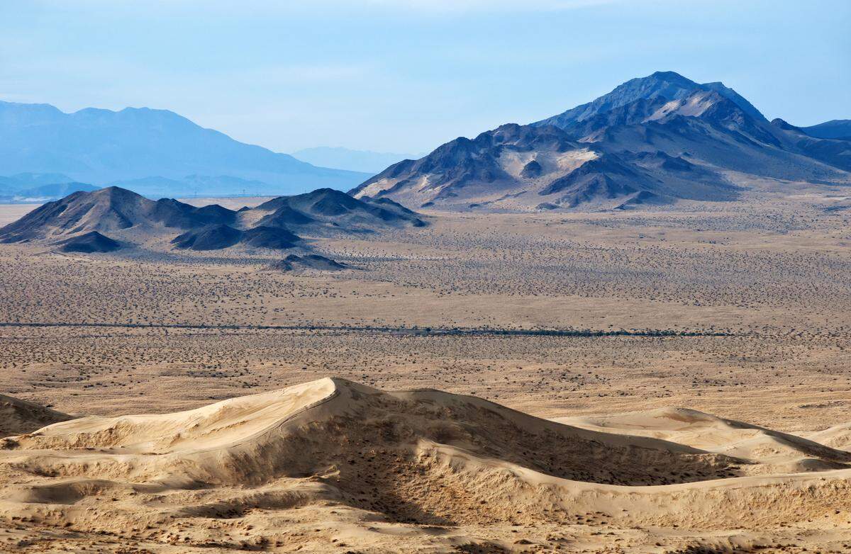 Explore the natural beauty of Kelso Dunes.