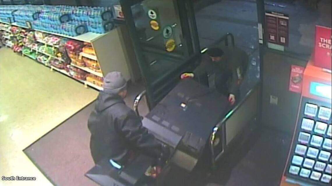 Thieves stole lottery machine from Davis Safeway store, police say – 2 suspects sought