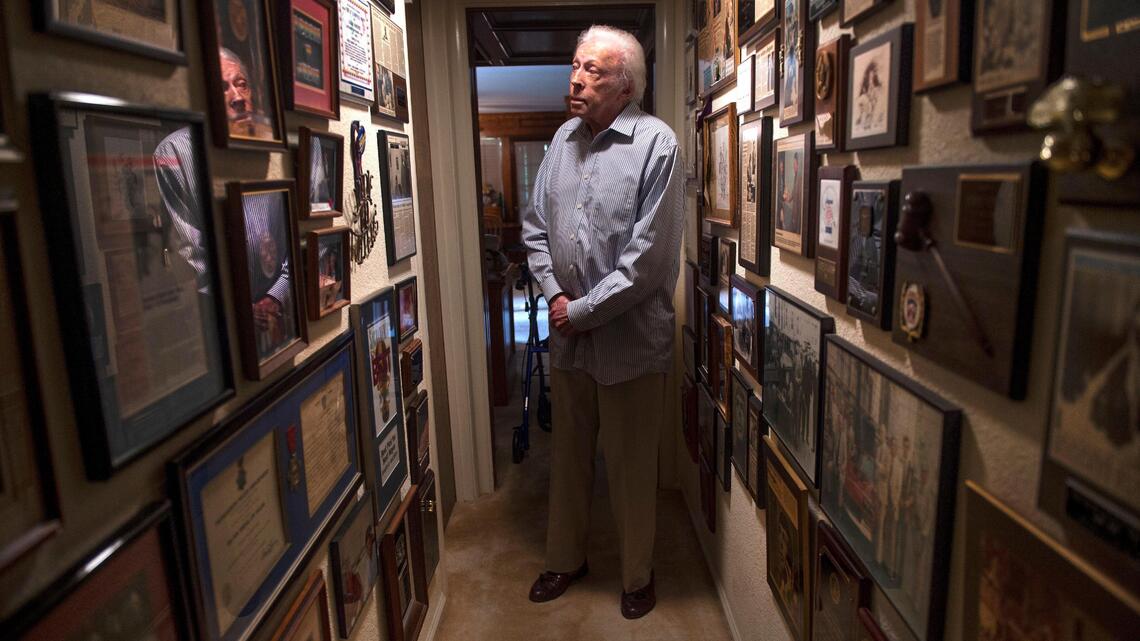 A passing of an era: Former Sacramento Councilman, cop Robbie Waters dies from coronavirus