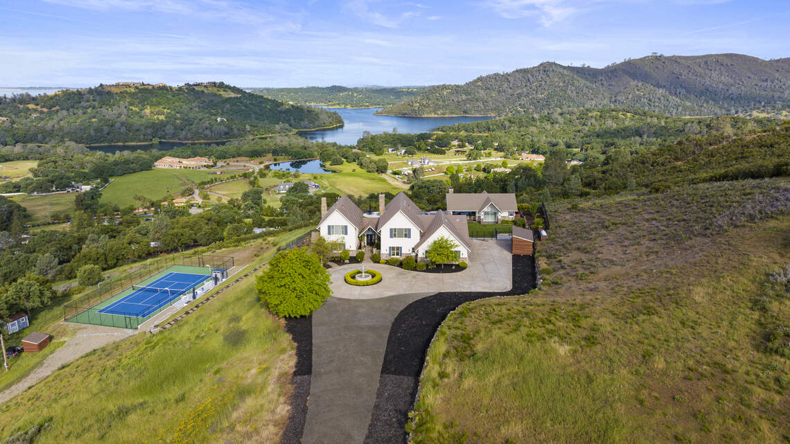 Soccer power couple sells Sacramento area home with ‘incredible’ lake views