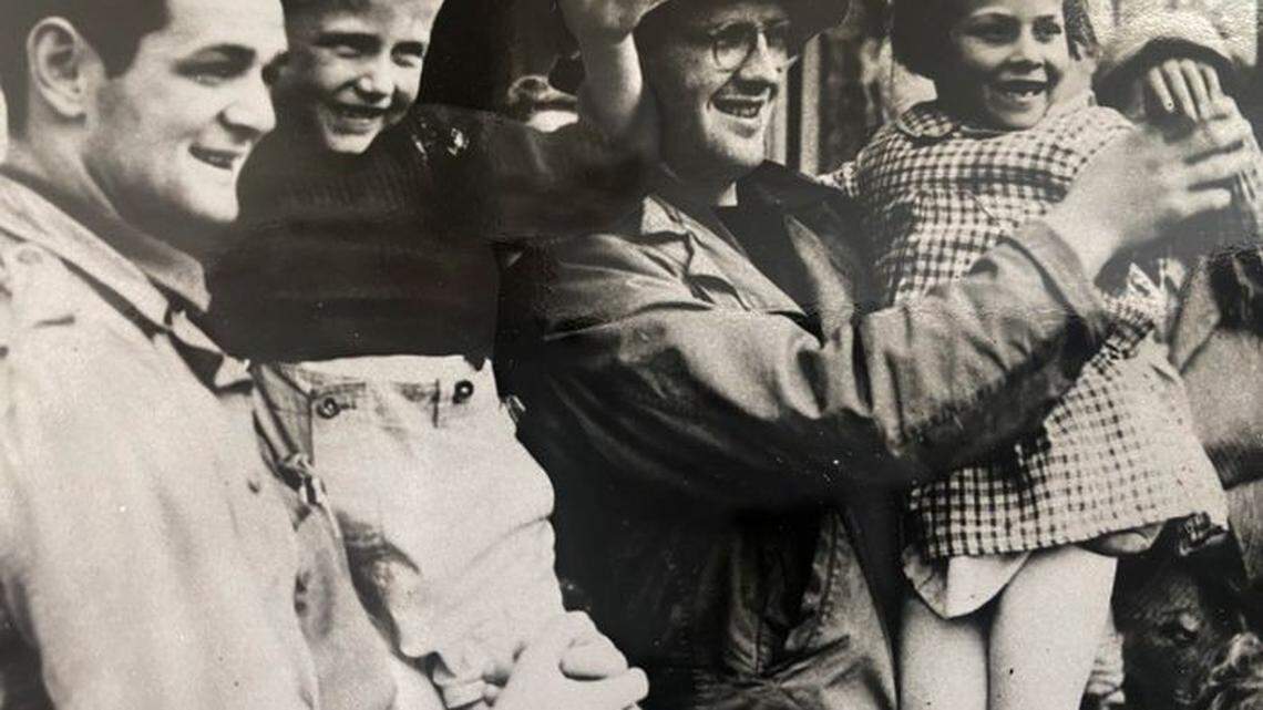 Gilbert Des Clos with an American soldier in 1944.