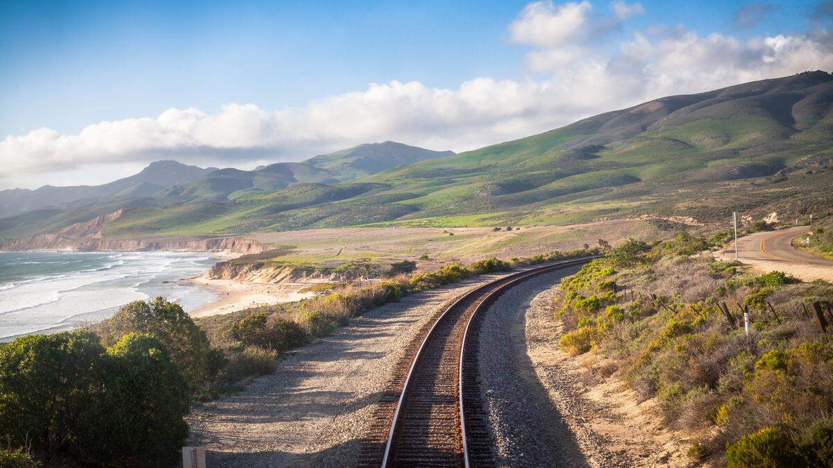 Trains are the new best way to see CA.