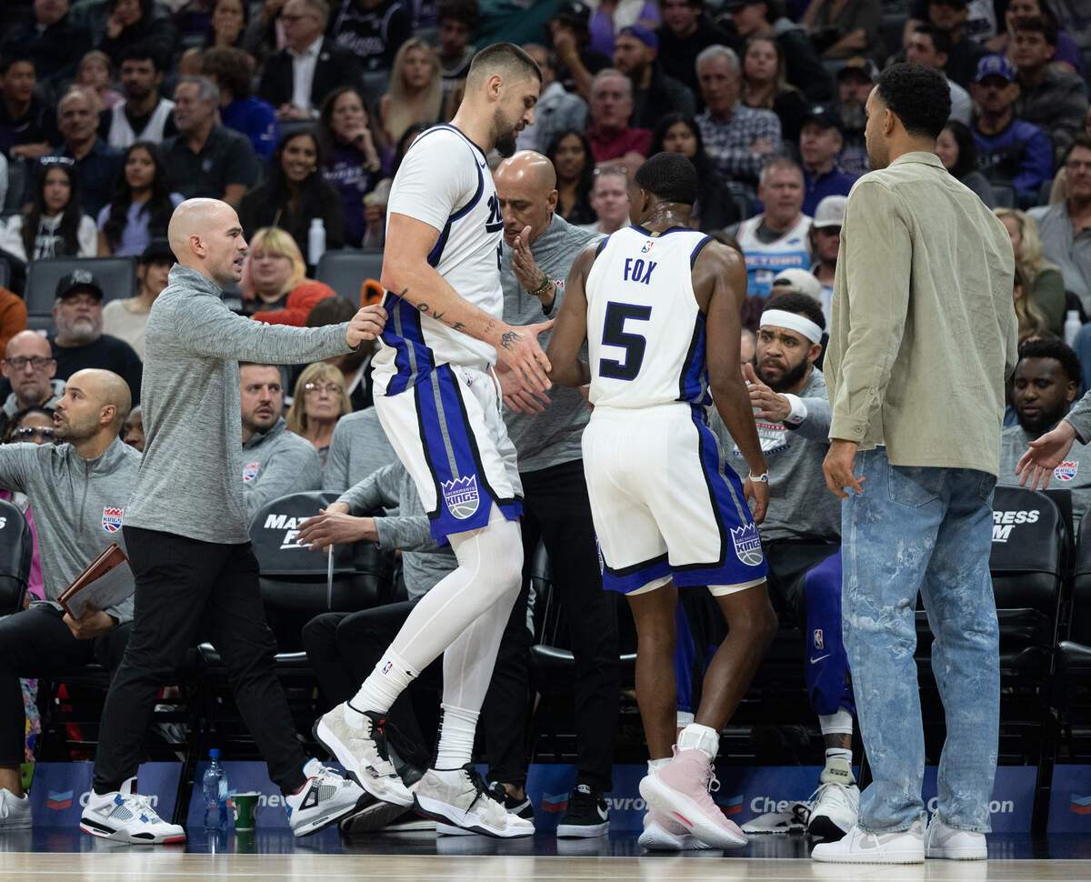 Sacramento Kings center Alex Len (25) hobbles off the court after injuring his ankle against the Cleveland Cavaliers on Monday at Golden 1 Center.