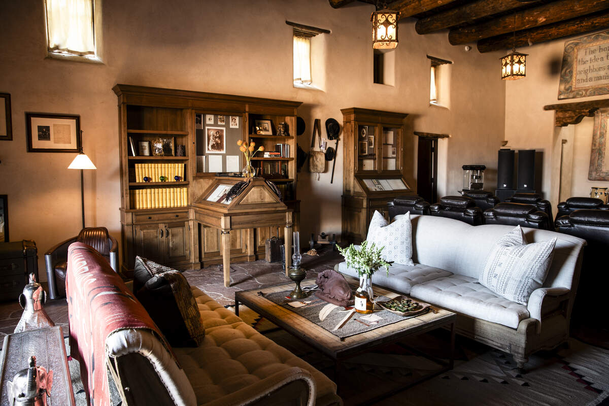Rancho Alegre includes 16 bedrooms, 15 full bathrooms, and about 21,013 square feet of interior space across its structures.