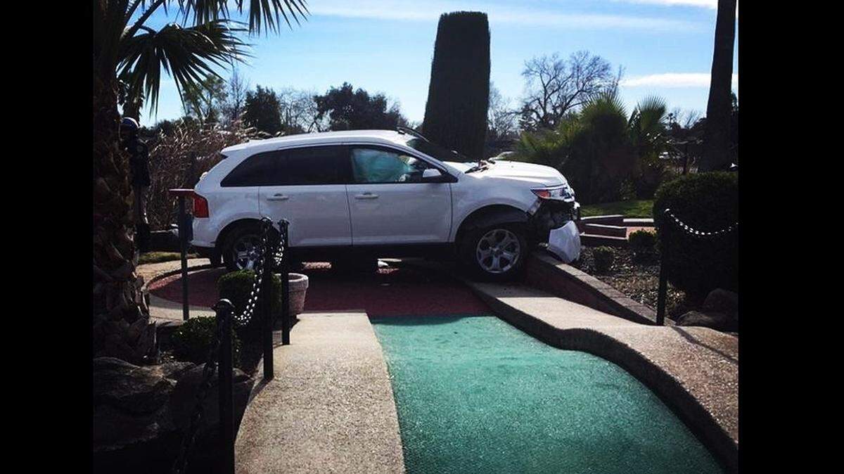 An SUV recently crashed onto a hole at the Scandia Fun Family Fun Center, a North Highlands amusement complex and mini-golf course. No one was seriously hurt. 