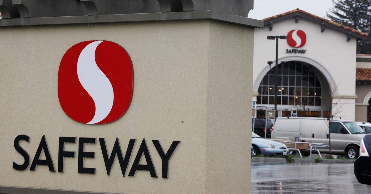 A San Francisco school held a protest Wednesday for Ja’Mari Oliver, a Black 11-year-old falsely accused of stealing a sandwich at a Safeway store.