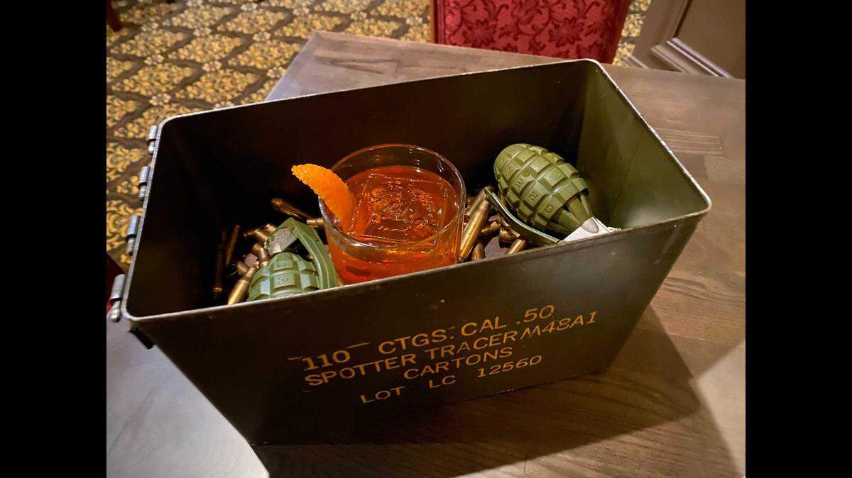 Rosevilleâs newest speakeasy, Daniellos, is serving up edible candles and leather infused cocktails.