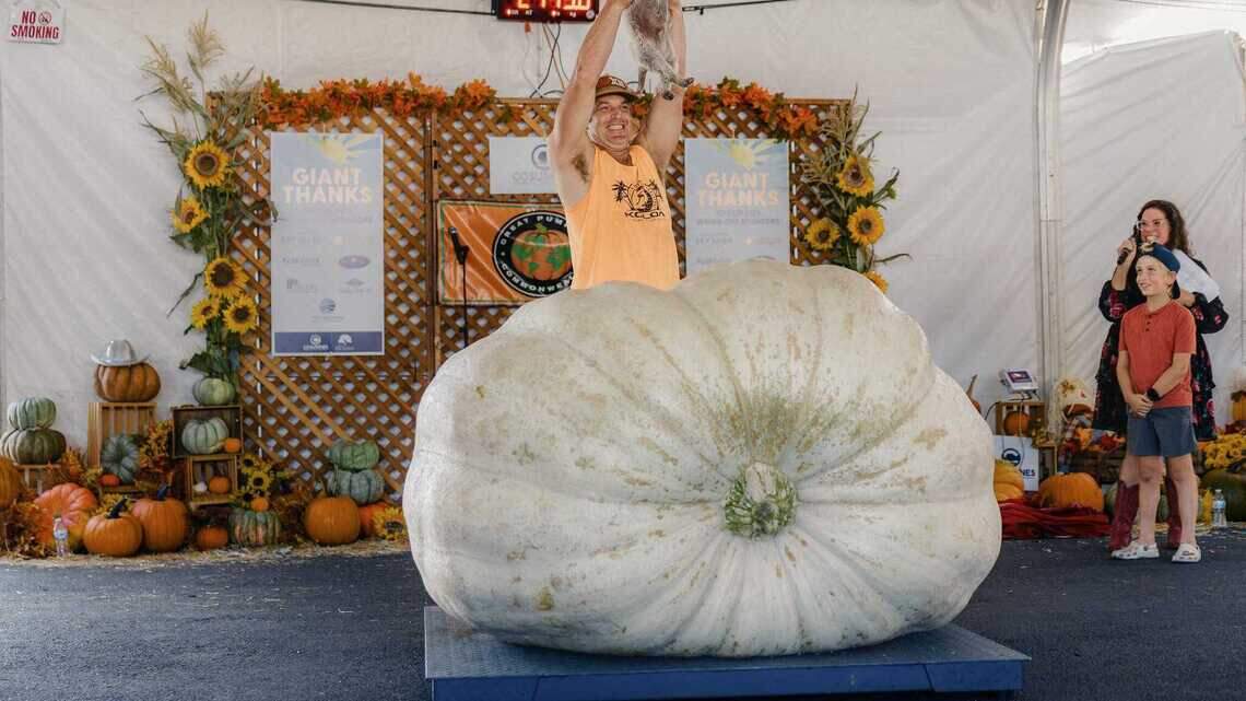 Napa grower’s 2,195-pound pumpkin sets Elk Grove festival record