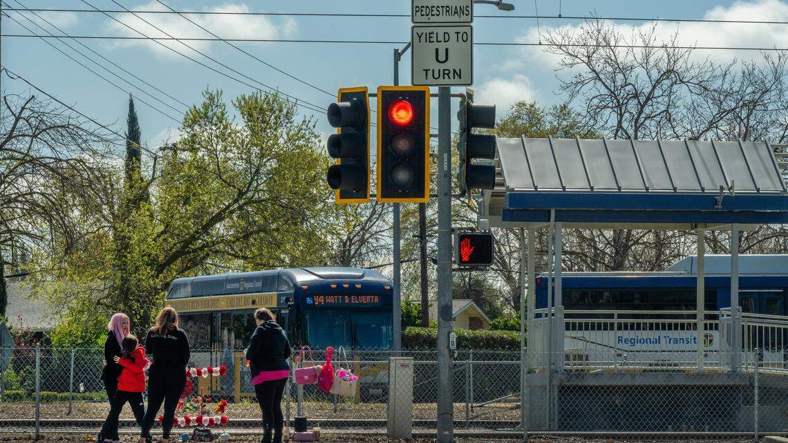 New California law expands red light camera programs. What it means for drivers