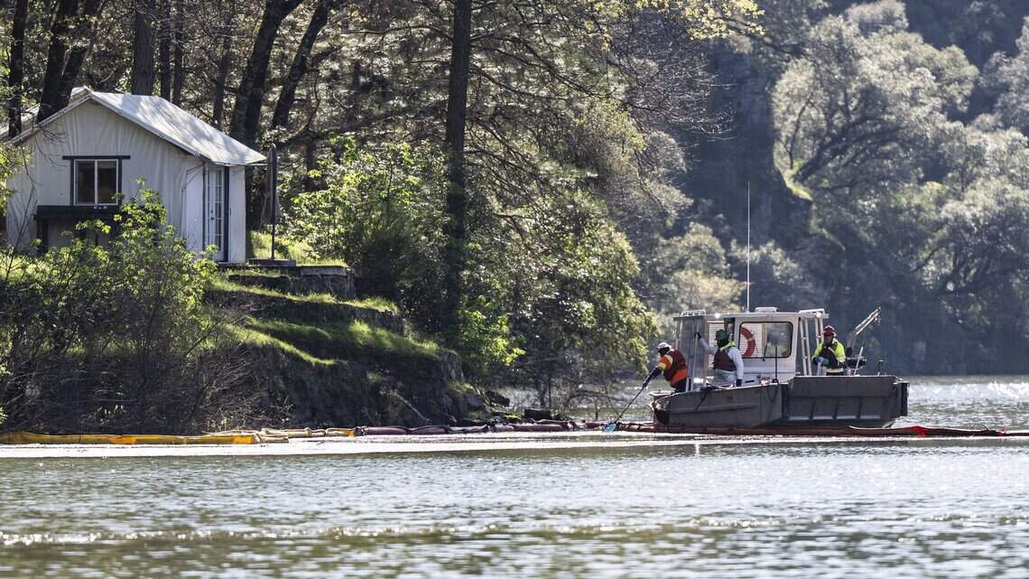 Boat crews wrap up key stage of Yuba River pipe burst cleanup ahead of schedule