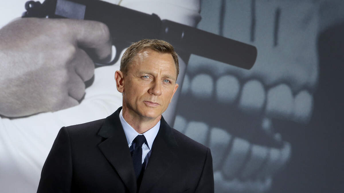 A study by the University of Otago in New Zealand concludes that James Bond, most recently portrayed by actor Daniel Craig, meets the critera for “severe” alcoholism based on his drinking habits across 24 cinematic outings.