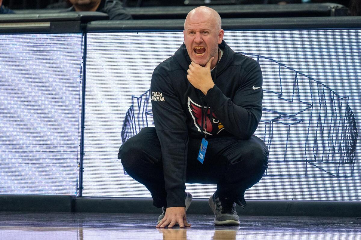 Laguna Creek Cardinals coach Cody Norman directs his team during the Division II section final at Golden 1 Center on Friday, Feb. 25, 2022 in Sacramento.
