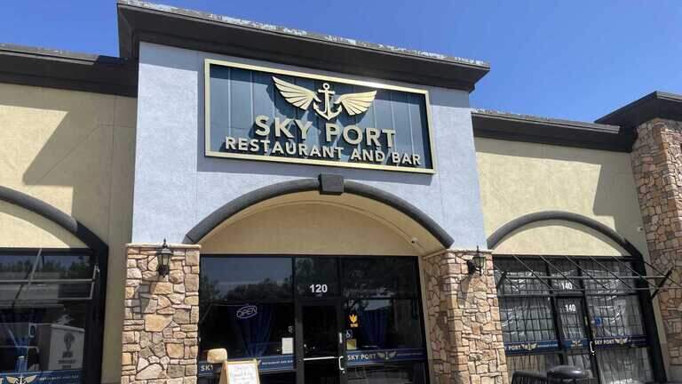Sacramento’s Aviator’s Restaurant finds a landing spot inside another eatery