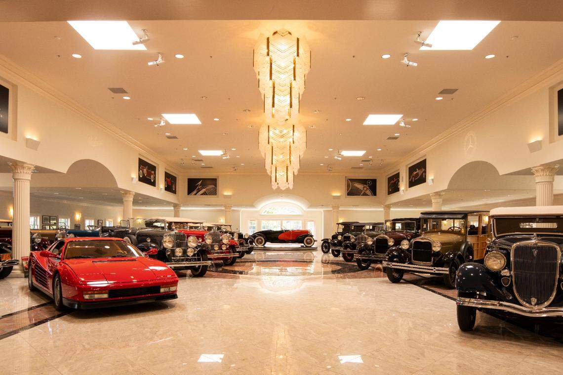 The estate, with a car museum, was built in 1986 by US Air Force Reserve Commander and real estate magnate Major General William Lyon and his wife Willa Dean Lyon.