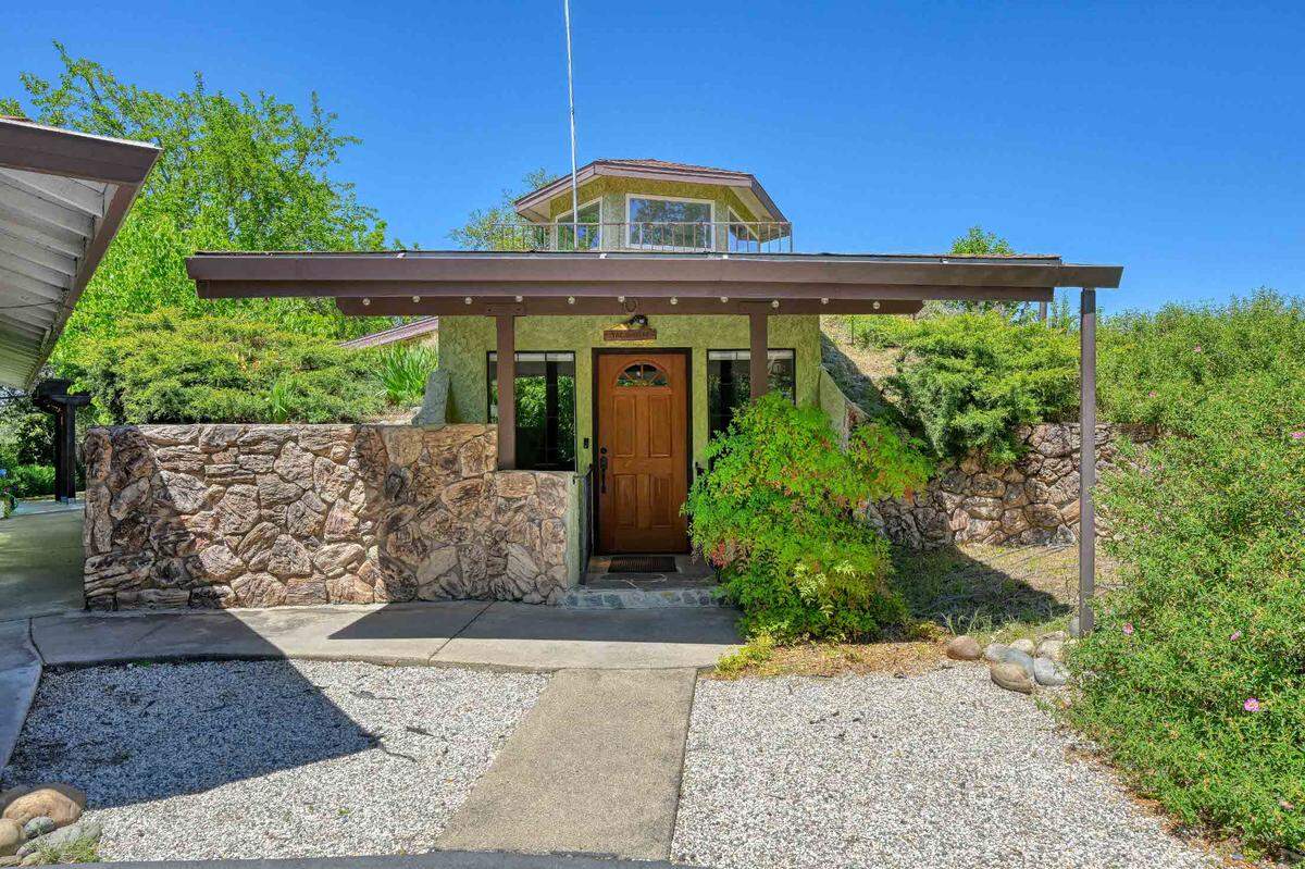 Entry to the subterranean home.