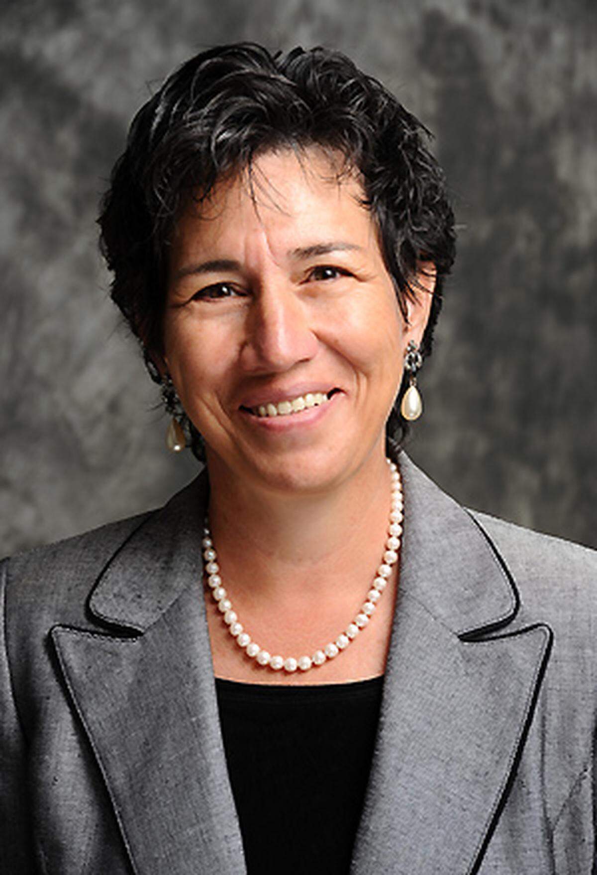 State Senator Susan Talamantes Eggman (D-Stockton) represents the 5th Senate District, which includes all of San Joaquin County and parts of Stanislaus and Sacramento Counties. 