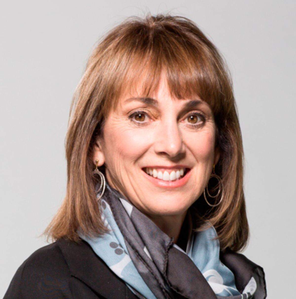 Jeannine English