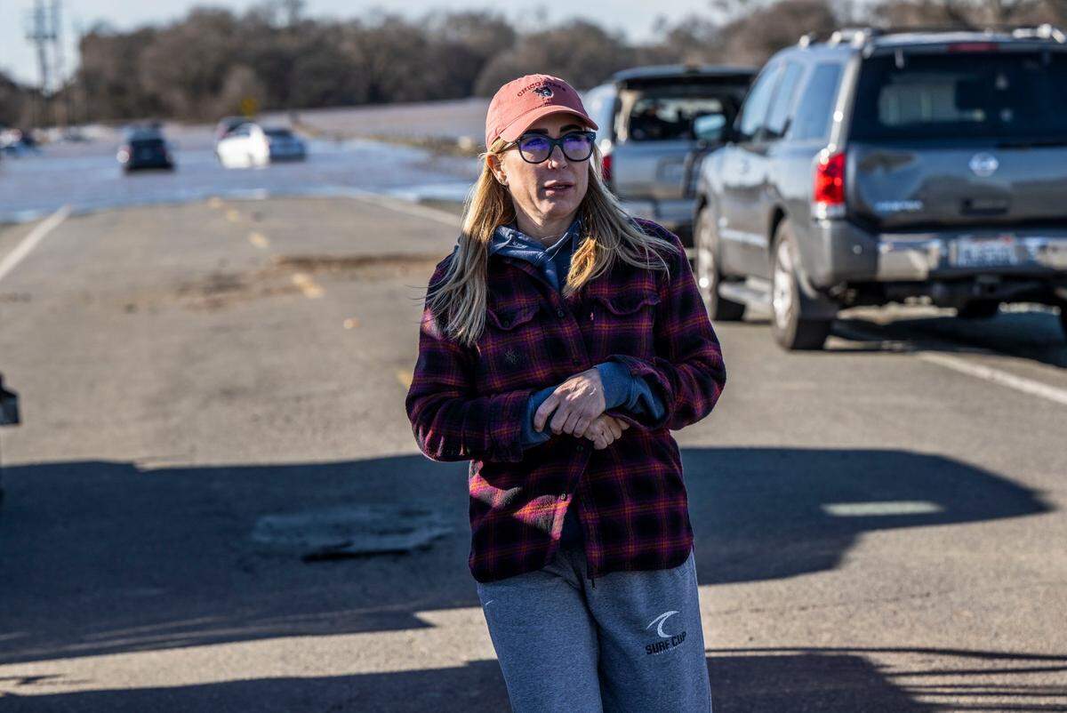 Rachel Thorpe was one of dozens of motorists stranded on south Sacramento County roads after the Cosumnes and Mokelumne rivers flooded, following the major New Year’s Eve storm. “I really thought I was going to die, to be honest,” she said.