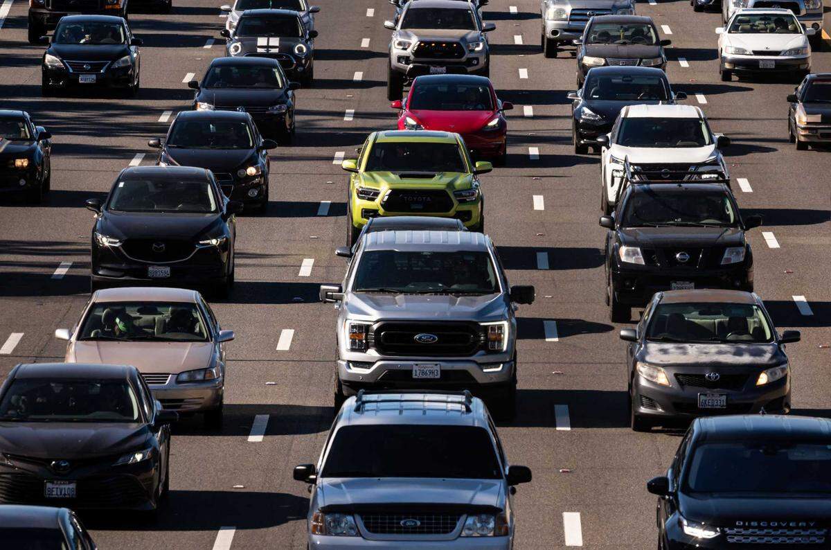 Traffic moves southbound on Highway 99 away from Highway 50 on in June 2022. Gas prices are on the rise in March 2024.
