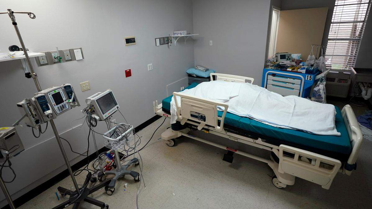 An Arizona woman gave birth to her third child just months before she died on Christmas Day. (AP Photo/David J. Phillip, File)