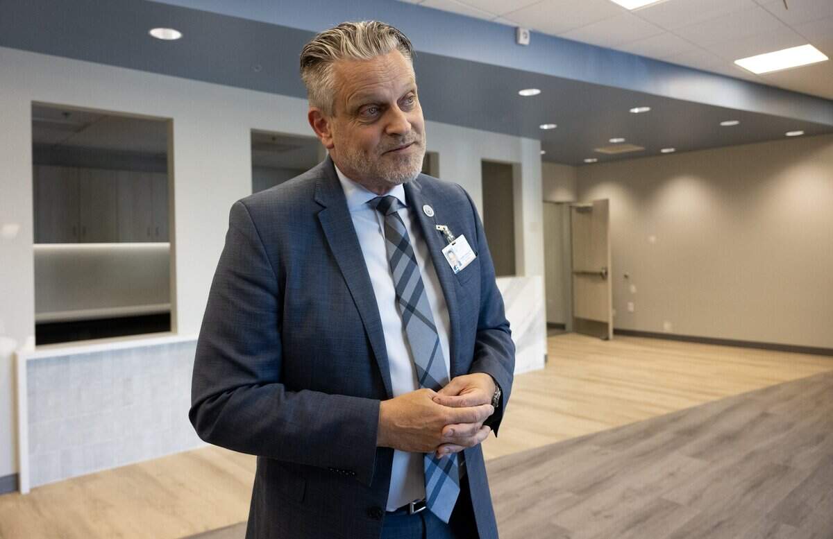 WellSpace Health CEO Jonathan Porteus talks about his network's new Roseville outpatient clinic at its ribbon-cutting ceremony on Wednesday in Roseville. The Sacramento-based network of health centers expects the facility to see 39,000 patients each year.