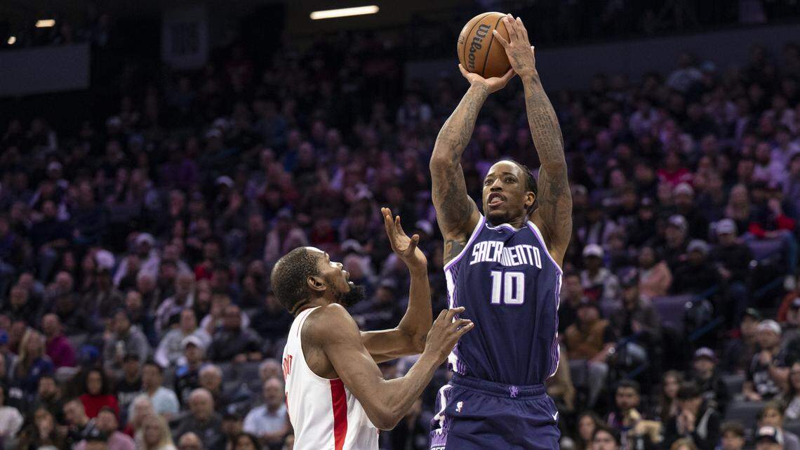 DeMar DeRozan cracks top 20 on NBA scoring list in Kings’ loss to Rockets