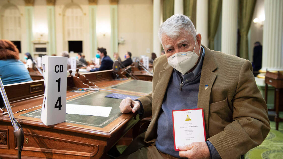 A (former) Republican vote for Biden: Pete McCloskey at 93 serves his country again