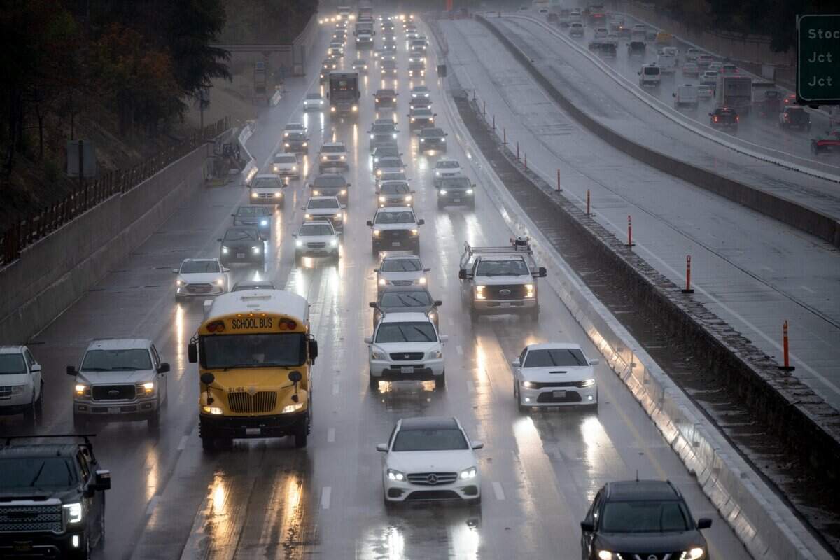 Vehicles travel eastbound in the rain on Highway 50 in Sacramento on Tuesday afternoon, Nov. 1, 2022, after a rainless October. The last day downtown had recorded precipitation was Sept. 21.
