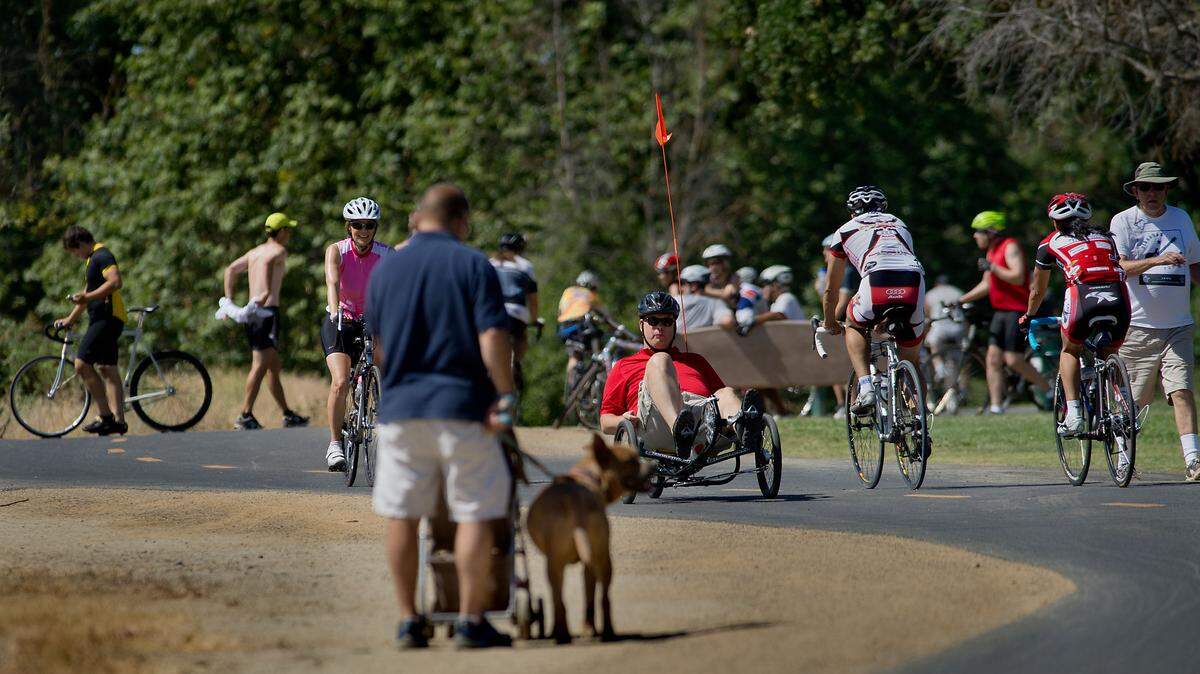 The American River Parkway bike and recreation trail is used by joggers, walkers, dog-walkers, and cyclists alike in 2013.