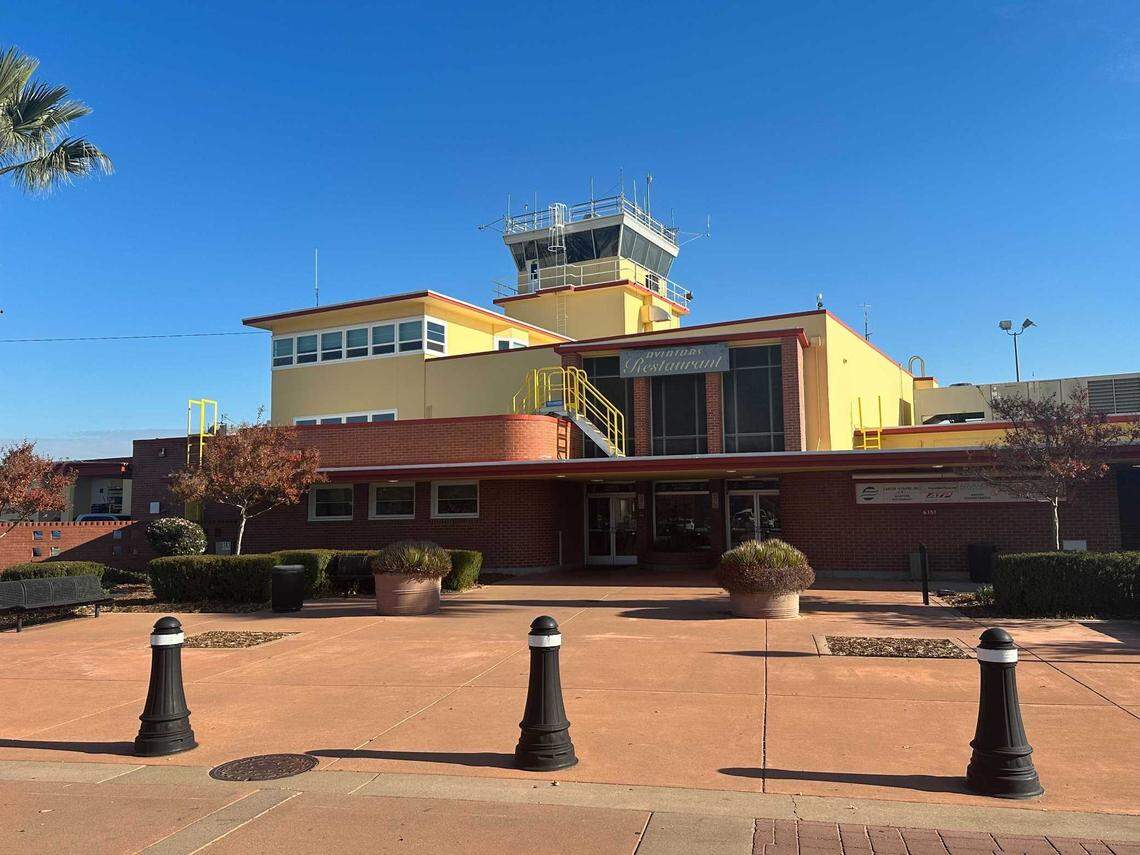 The terminal and offices of Sacramento Executive Airport on the 6100 block of Freeport Boulevard in Sacramento on Nov. 30, 2023. The county has switched leasing for the airport’s popular restaurant, Aviator’s, to a month-to-month lease as it explores bids from other vendors for the space. Aviator’s, which serves breakfast and lunch, has been leasing the space in the airport for 24 years.