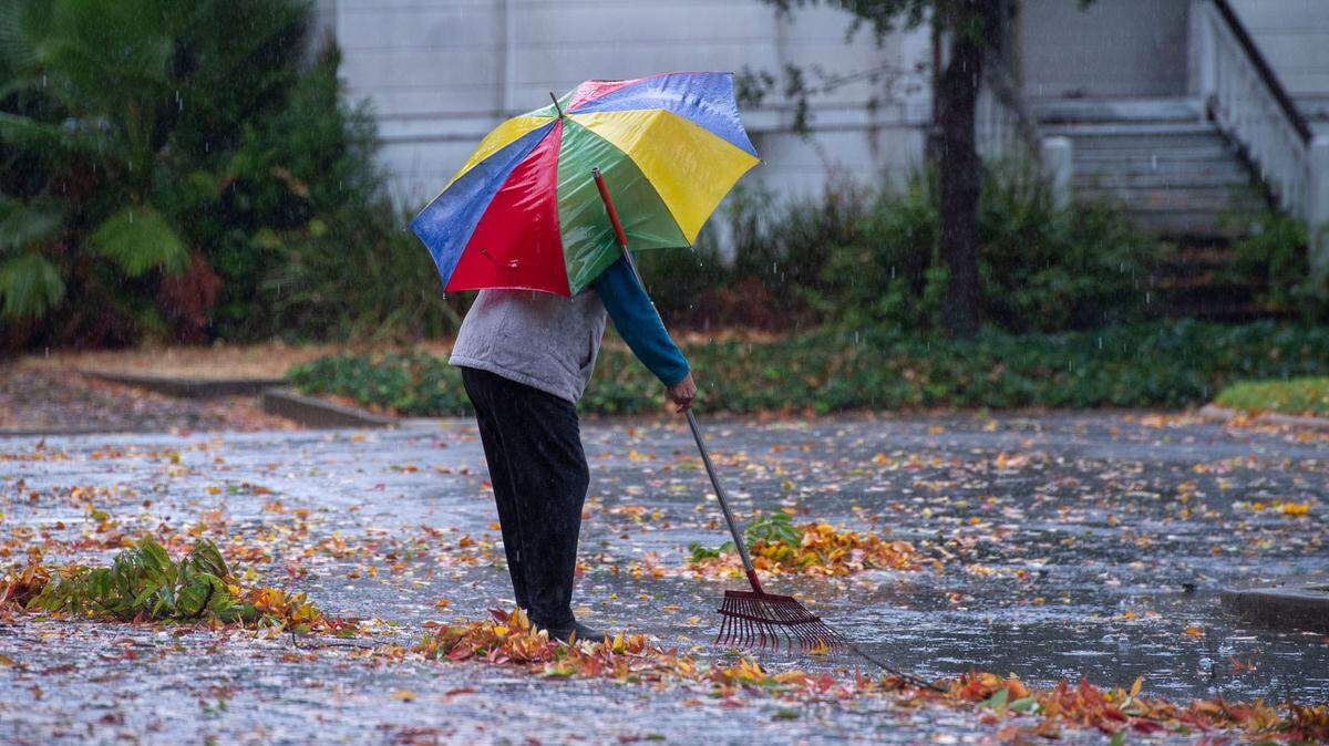 How to prepare for strong winds, avoid flooding during Sacramento’s atmospheric river storm
