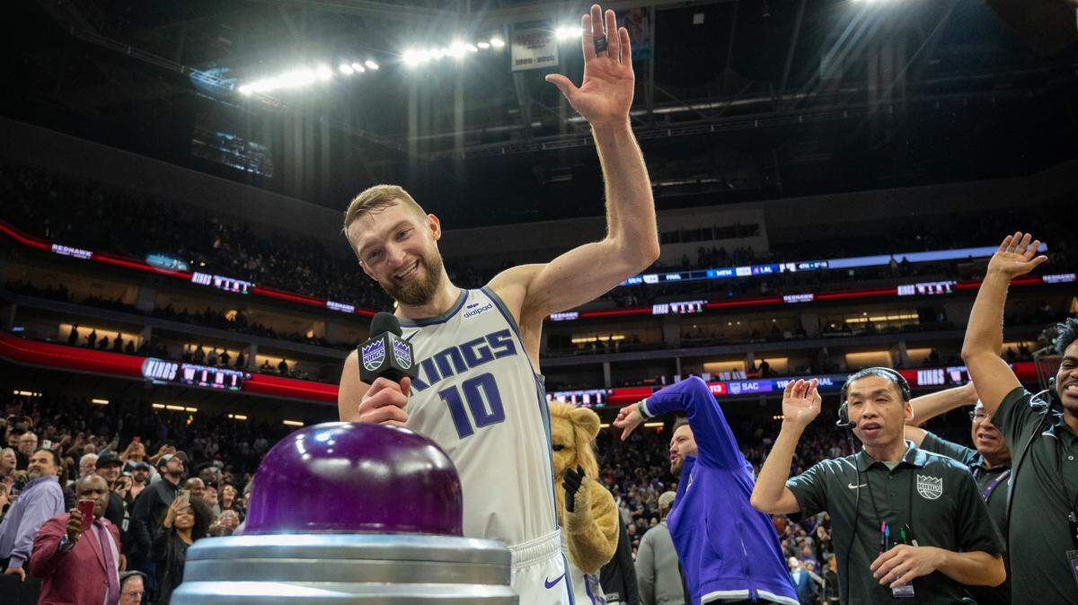 Sacramento Kings forward Domantas Sabonis (10) lights the beam after the Kings win 118-113 over the Oklahoma City Thunder at Golden 1 Center in Sacramento, Friday, Jan. 20, 2023.