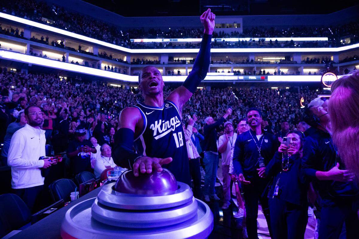 The Sacramento Kings’ Russell Westbrook lights the beam after the Kings’ victory over the Utah Jazz during the home opening game at Golden 1 Center on Oct. 24. Westbrook in Friday’s loss at Minnesota recorded his 10,000th career assist and joined LeBron James as the only players with 25,000 points and 10,000 assists.