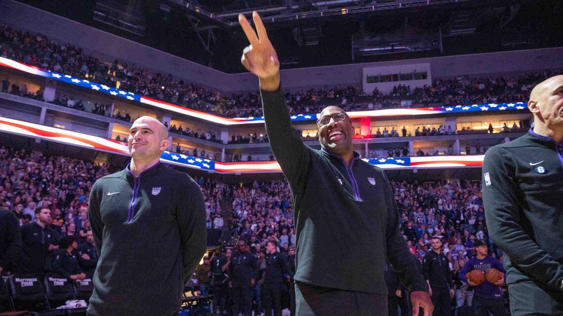 A missed phone call nearly cost Mike Brown the opportunity that defined his NBA coaching career