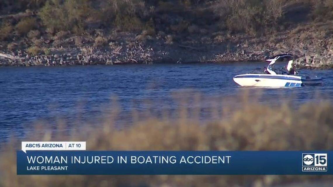 A woman who lost a leg when she was hit by a boat propeller on Lake Pleasant near Phoenix, Arizona, has died, sheriff’s officials say.