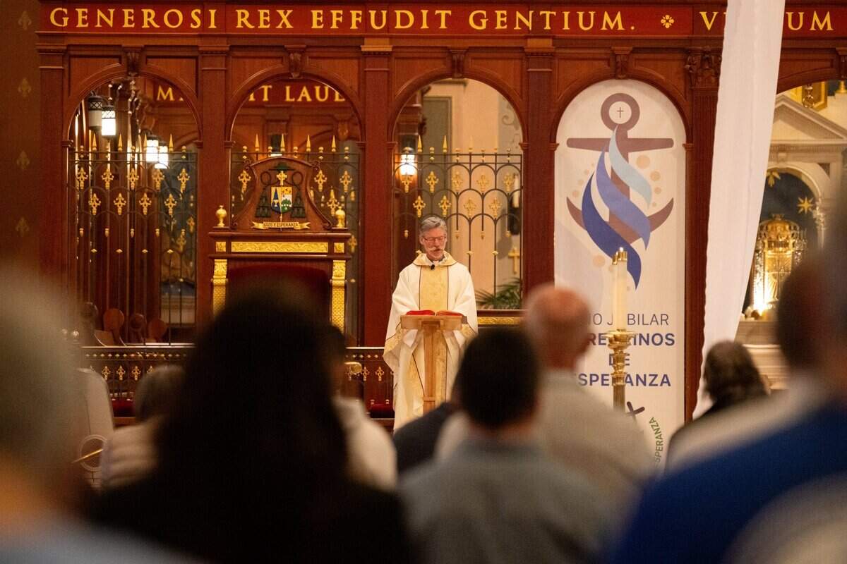 Father Michael O’Reilly speaks to the congregation on Monday during the noon mass at the Cathedral of the Blessed Sacrament in Sacramento after the passing of Pope Francis.