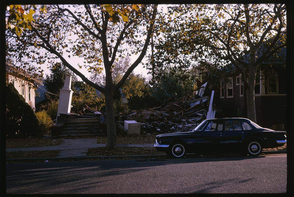 The wreckage of the Sorgens’ home at 2710 W Street. Their Sacramento home was demolished to make way for the W-X segment of Highway 50.