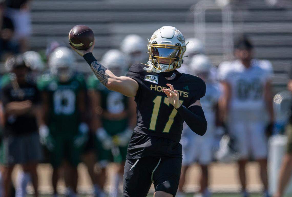 Sacramento State Hornets quarterback Carson Conklin (17) throws a pass during the annual Sacramento State spring football game at Sacramento State in April.