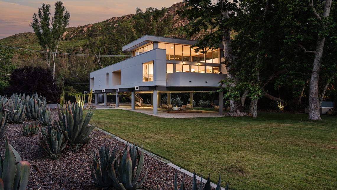 ‘Strikingly unique’ estate for sale in California floats above the rest — literally