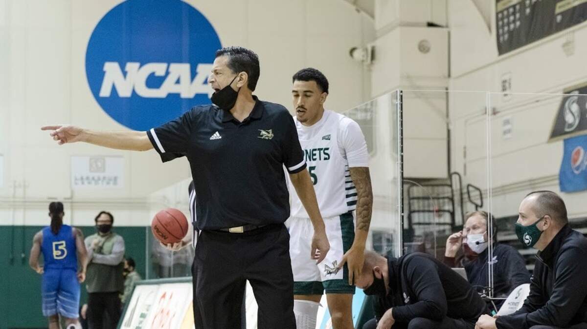 Brian Katz, Sacramento State’s men’s basketball coach, calls out to a player in the second half in a game against Bethesda University on Nov. 25, 2020.