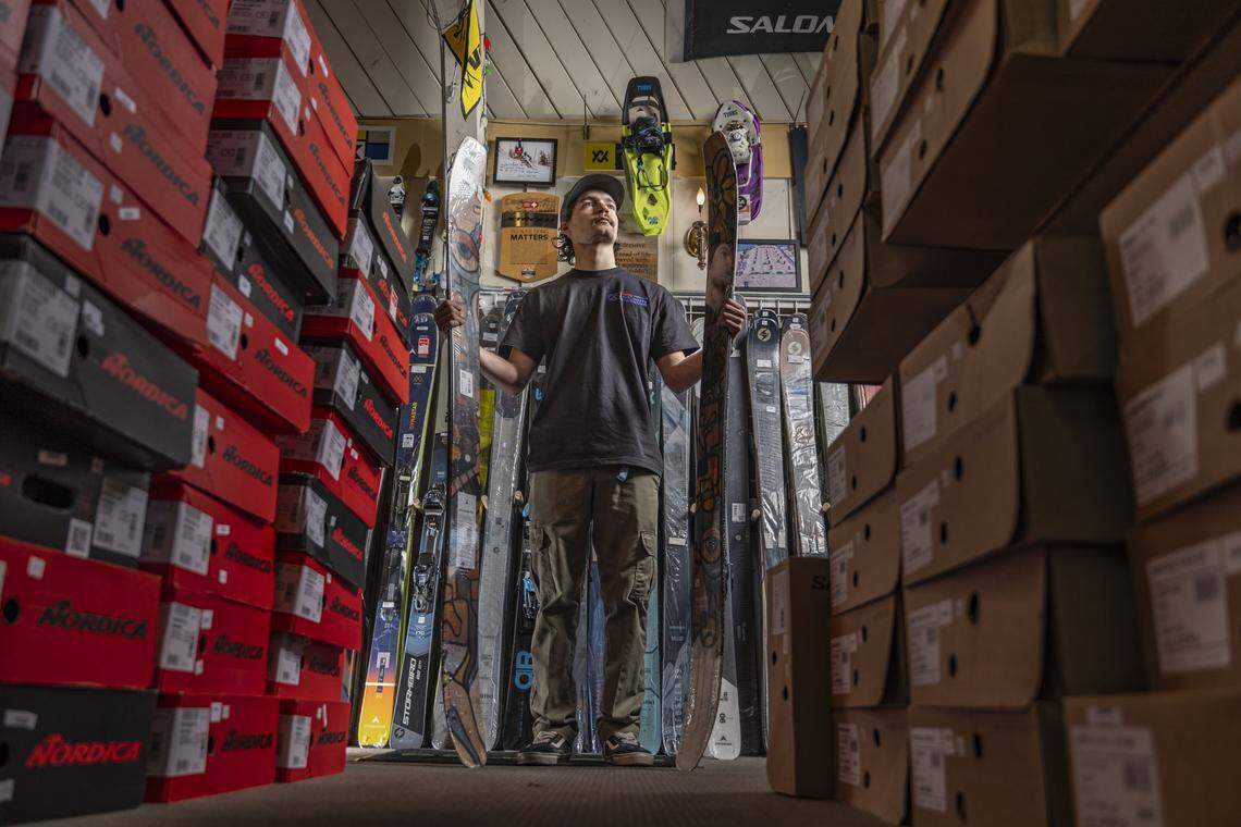 Carson Schmidt, of Sacramento, holds a pair of skis at Land Park Ski & Sports in Sacramento on Thursday, Feb. 26, 2026. Schmidt and a friend helped rescue a man caught under snow at Palisades Tahoe on Feb. 18 — just one day after an avalanche killed nine people at nearby Castle Peak. 
