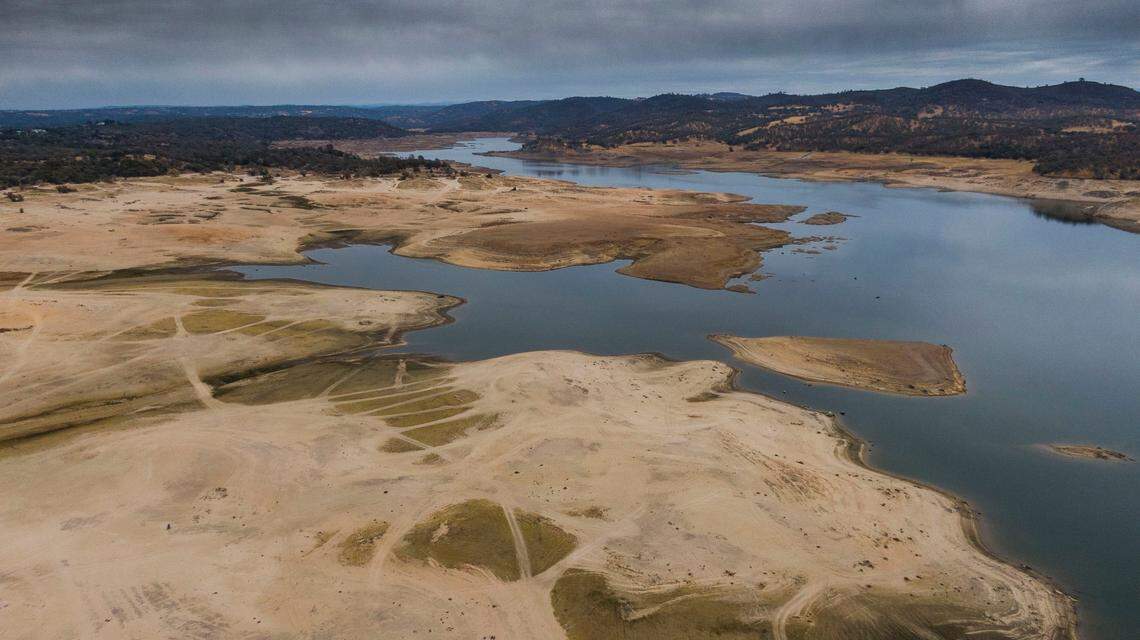 Folsom Lake’s surface elevation was at 370.7 feet on Oct. 20, 2021, the lowest level since December 2015. California begins the new water year under continued threat from the “new normal” of swinging between major storms and long, dry periods, a pattern widely considered linked to climate change, the California Department of Water Resources warned.