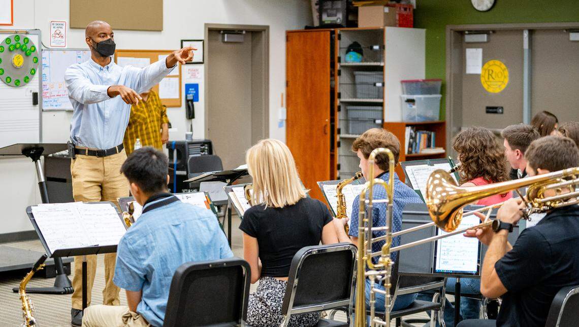 Jazz at Lincoln Center Orchestra trombonist Chris Crenshaw gives tips to the Rio Americano High School jazz band during a workshop on Sunday, September 12, 2022.