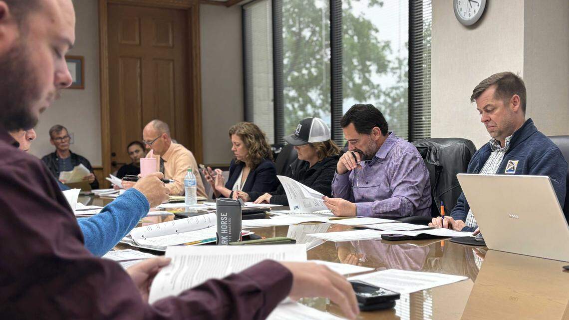 Amid salary hike backlash, Folsom may require voter approval for council salaries