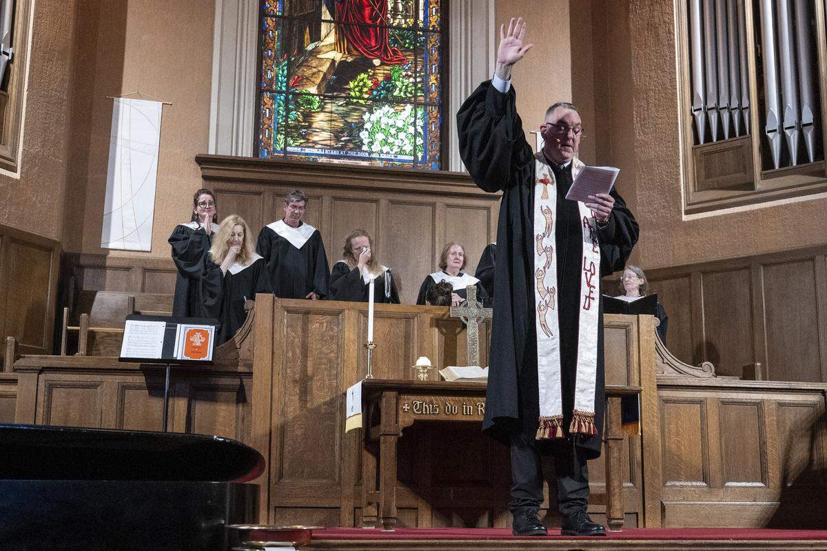 Pastor David Bocock gives the final service of Pioneer Congregational United Church of Christ at their church on L Street in Sacramento on Sunday, May 31, 2026.