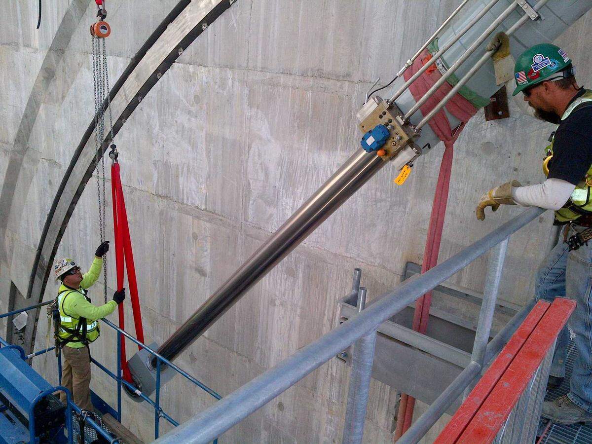 The Folsom Dam auxiliary spillway hydraulic cylinder rods are installed and tested in an undated photo. Rods within hydraulic cylinders of the spillway gates that control the flow of water began cracking after the completion of the spillway’s construction in 2017 and will be updated with new coating starting in 2025 thanks to a $16.6 million contract awarded by the U.S. Army Corps of Engineers.