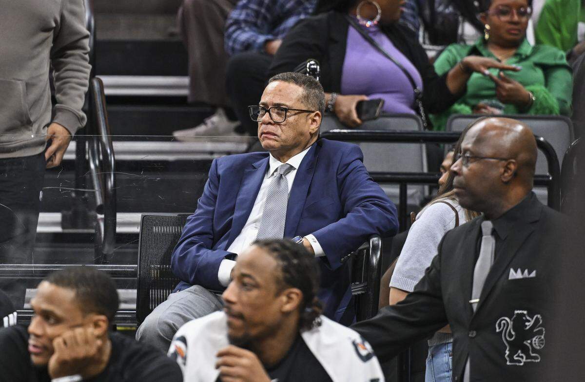 Sacramento Kings general manager Scott Perry watches his team Friday against the Los Angeles Clippers at Golden 1 Center  as they lose their 11th game in a row.