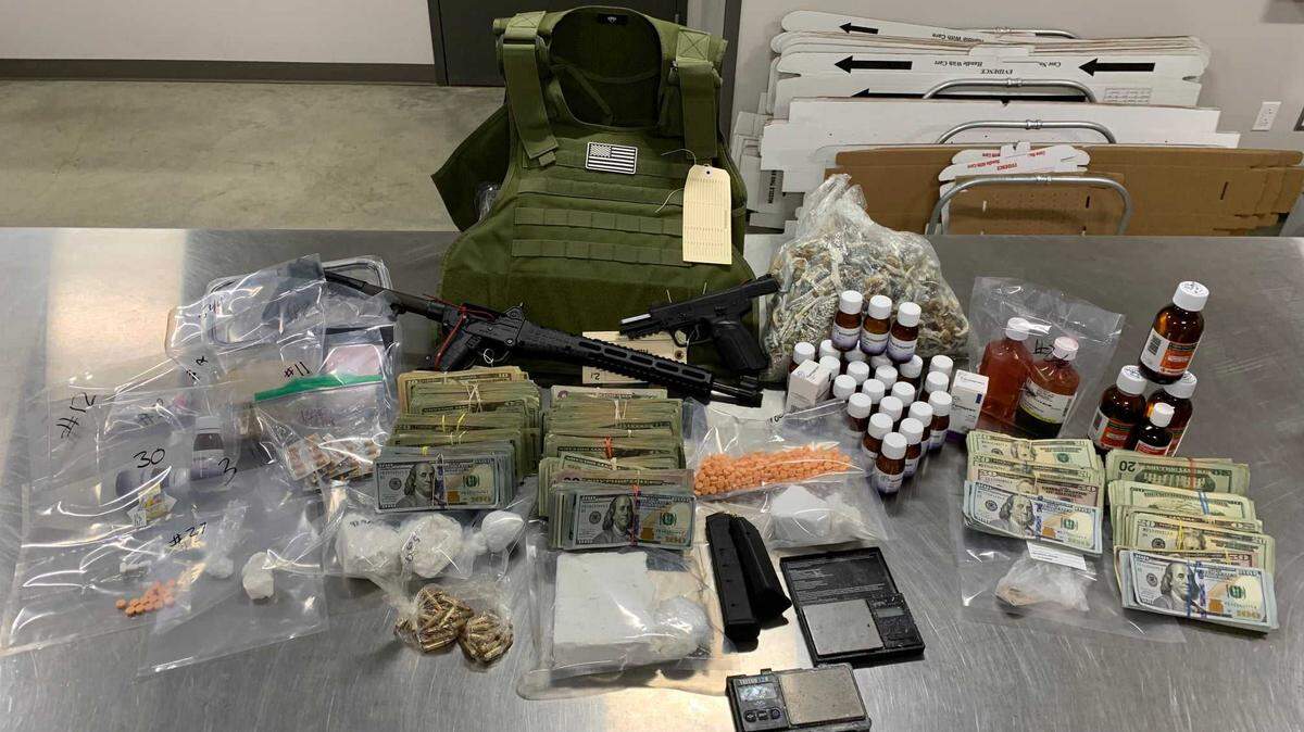 El Dorado County sheriff’s detectives seized cocaine, âmagic mushrooms,” Xanax pills and oxycodone pills, methamphetamine and MDMA while serving a search warrant in Rio Linda, California.